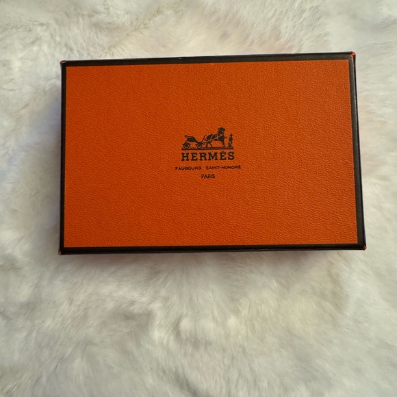 Authentic HERMES Key Case - Picture 2 of 9